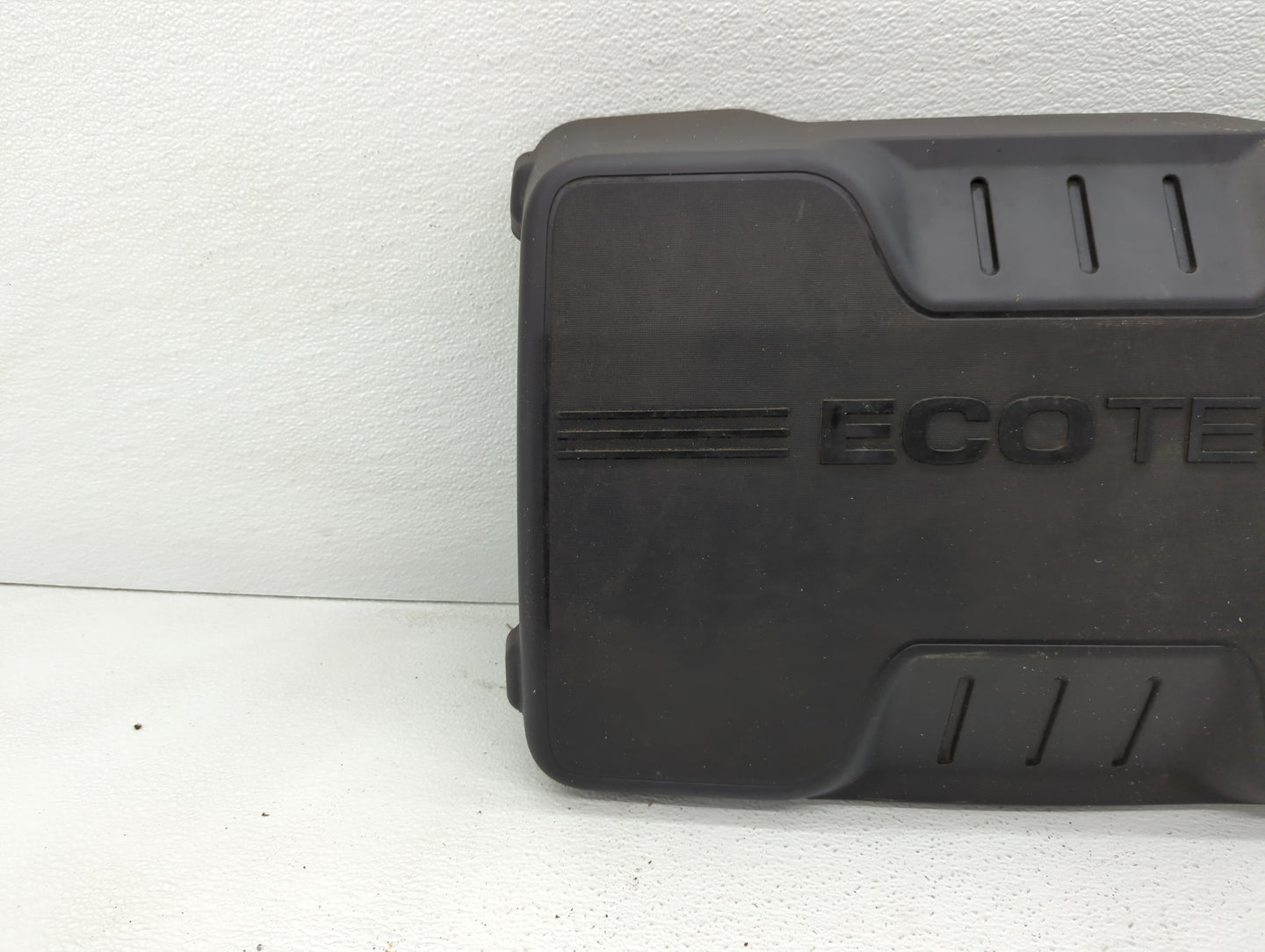 2015 Chevrolet Equinox Engine Cover - Oemusedautoparts1.com
