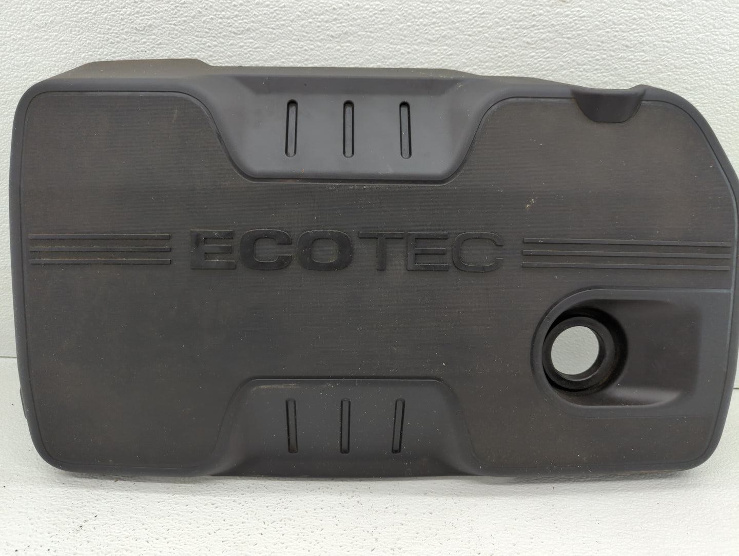 2015 Chevrolet Equinox Engine Cover - Oemusedautoparts1.com