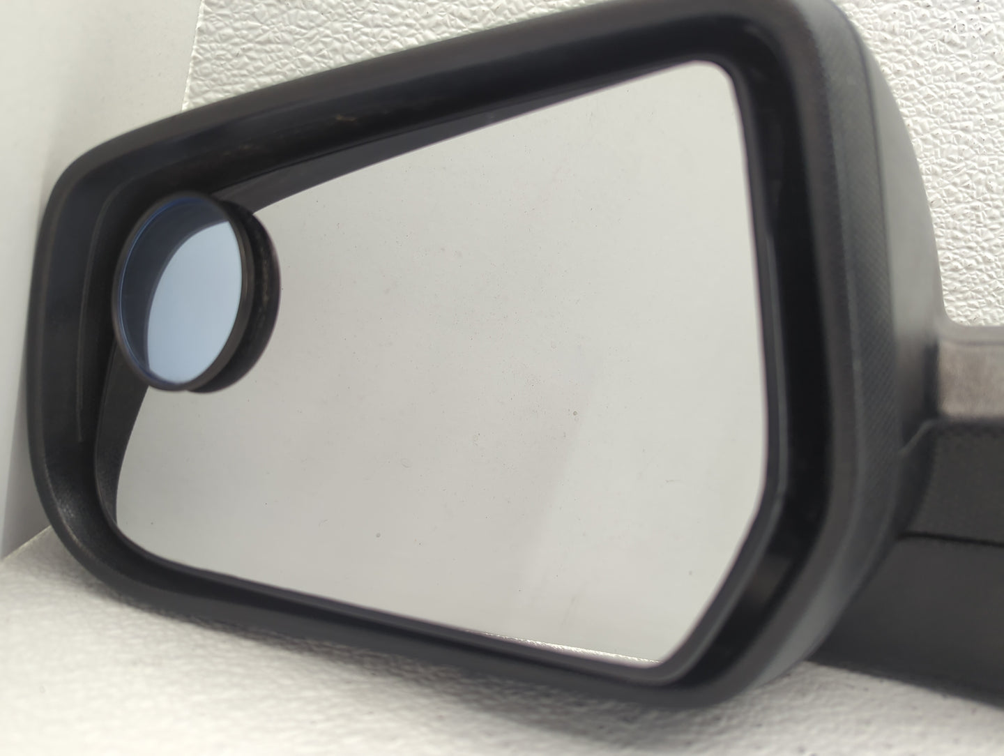 2015-2017 Chevrolet Equinox Driver Side View Mirror - Left Door Mirror OEM Used - Oemusedautoparts1.com