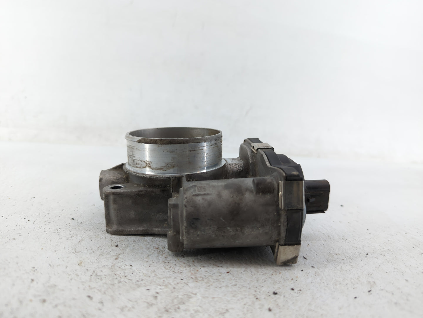 2012-2015 Chevrolet Equinox Throttle Body P/N:12632101CA Fits Fits 2012 2013 2014 2015 OEM Used Auto Parts - Oemusedautopart