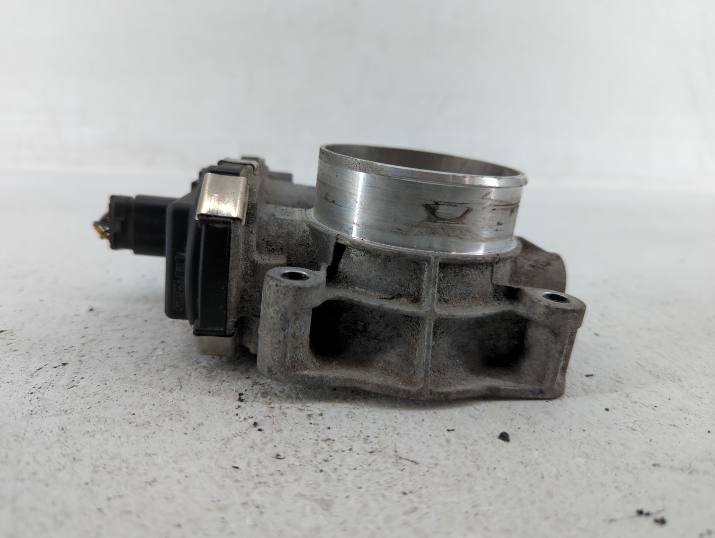 2012-2015 Chevrolet Equinox Throttle Body P/N:12632101CA Fits Fits 2012 2013 2014 2015 OEM Used Auto Parts - Oemusedautopart