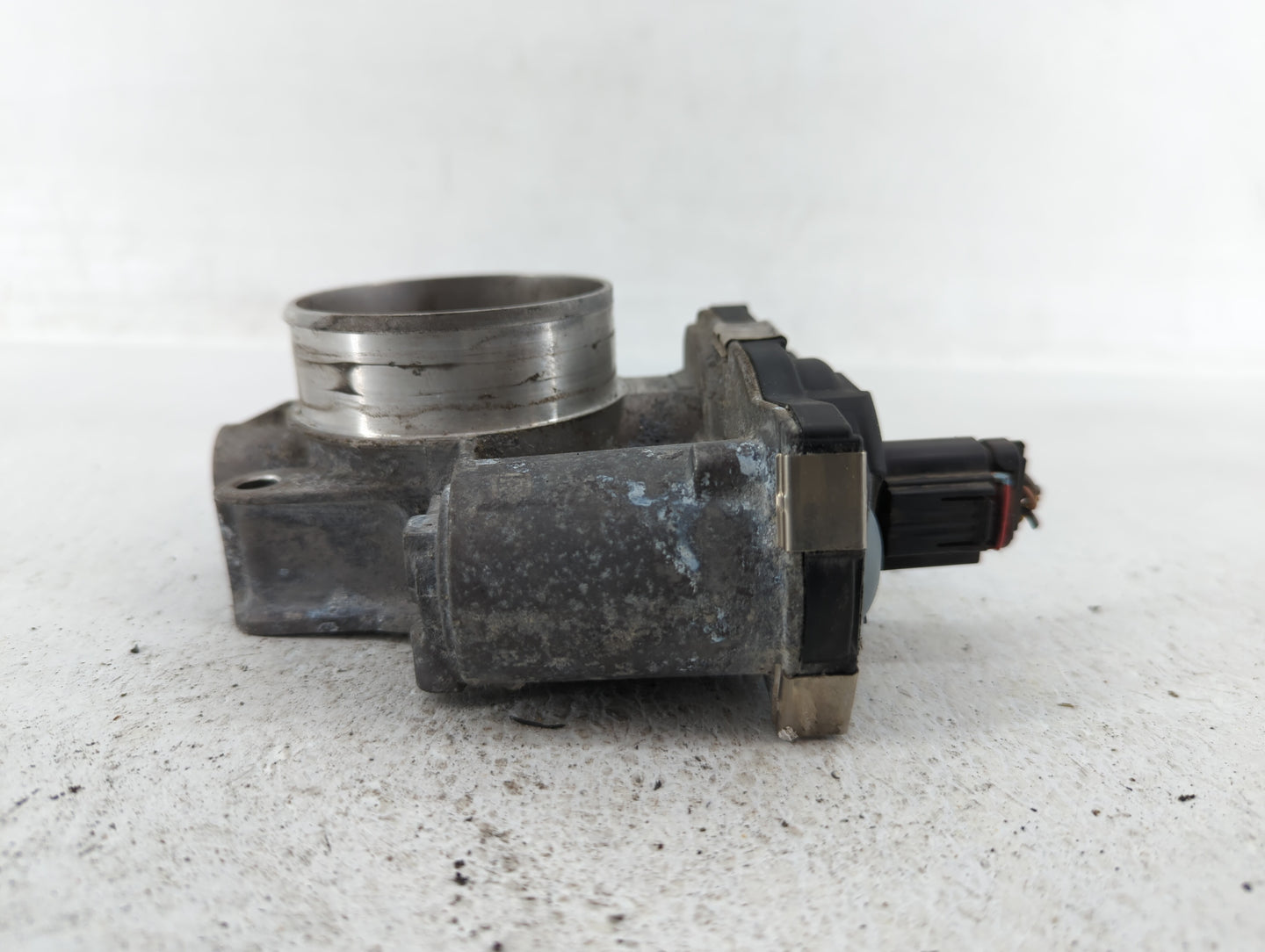 2012-2015 Chevrolet Equinox Throttle Body P/N:12632101CA Fits Fits 2012 2013 2014 2015 OEM Used Auto Parts - Oemusedautopart