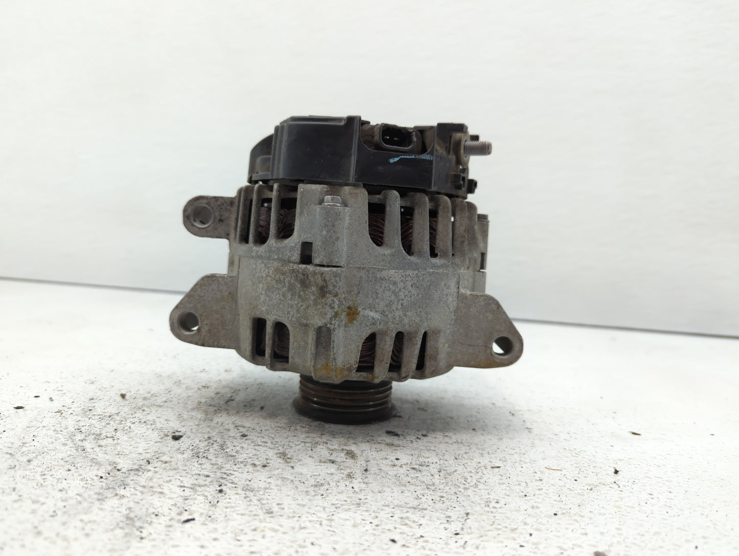 2010-2017 Chevrolet Equinox Alternator Replacement Generator Charging Assembly Engine OEM P/N:13500315 13588328 Fits OEM Use