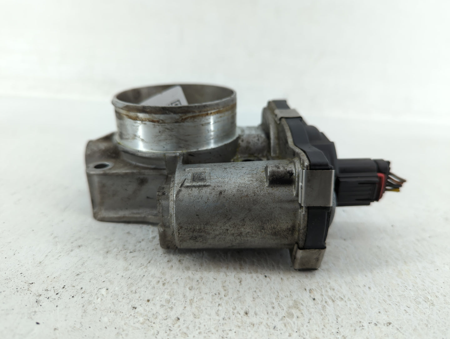 2012-2015 Chevrolet Equinox Throttle Body P/N:12632101CA Fits Fits 2012 2013 2014 2015 OEM Used Auto Parts - Oemusedautopart