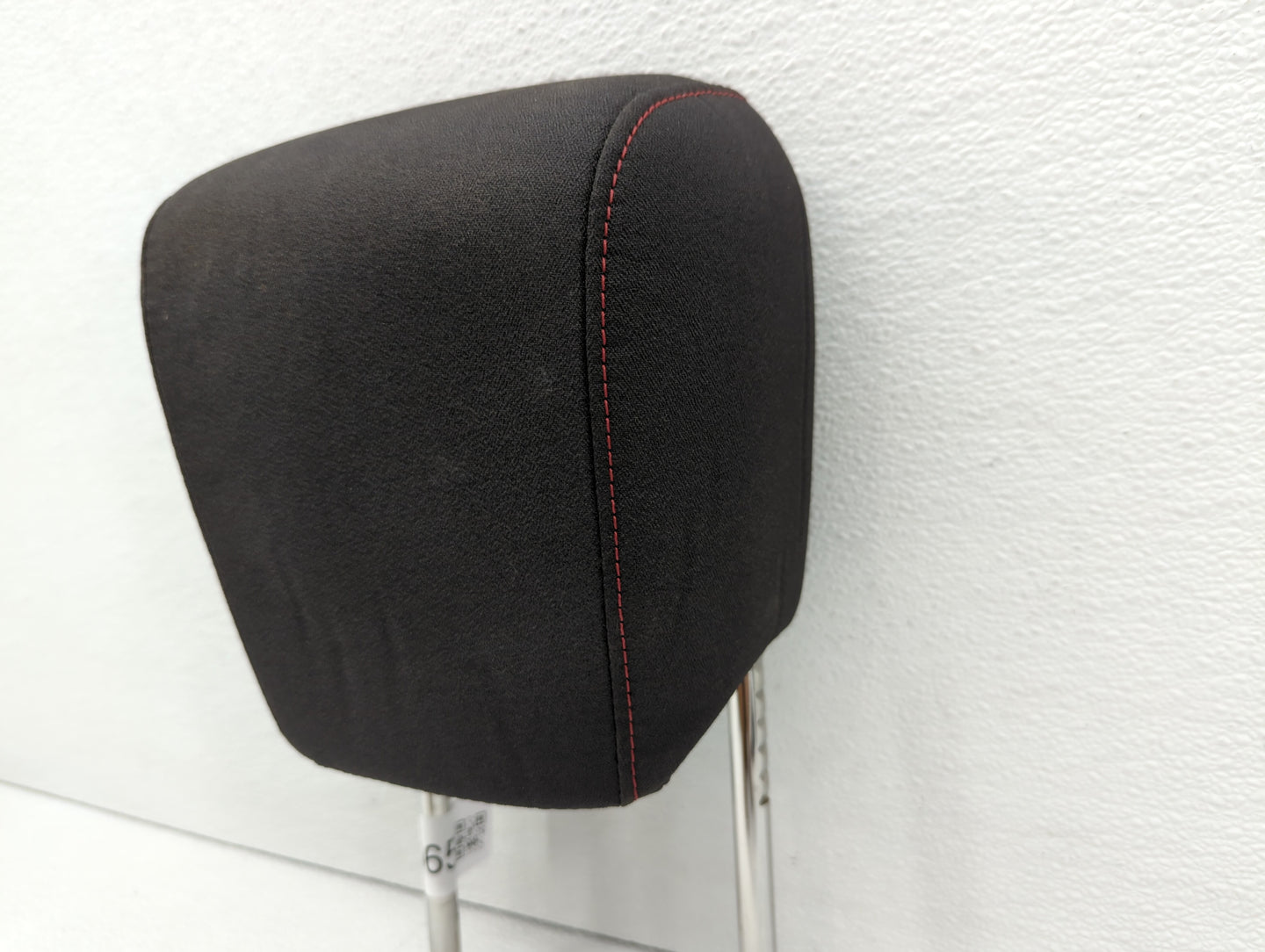 2014-2017 Chevrolet Equinox Headrest Head Rest Rear Seat Fits Fits 2014 2015 2016 2017 OEM Used Auto Parts - Oemusedautopart