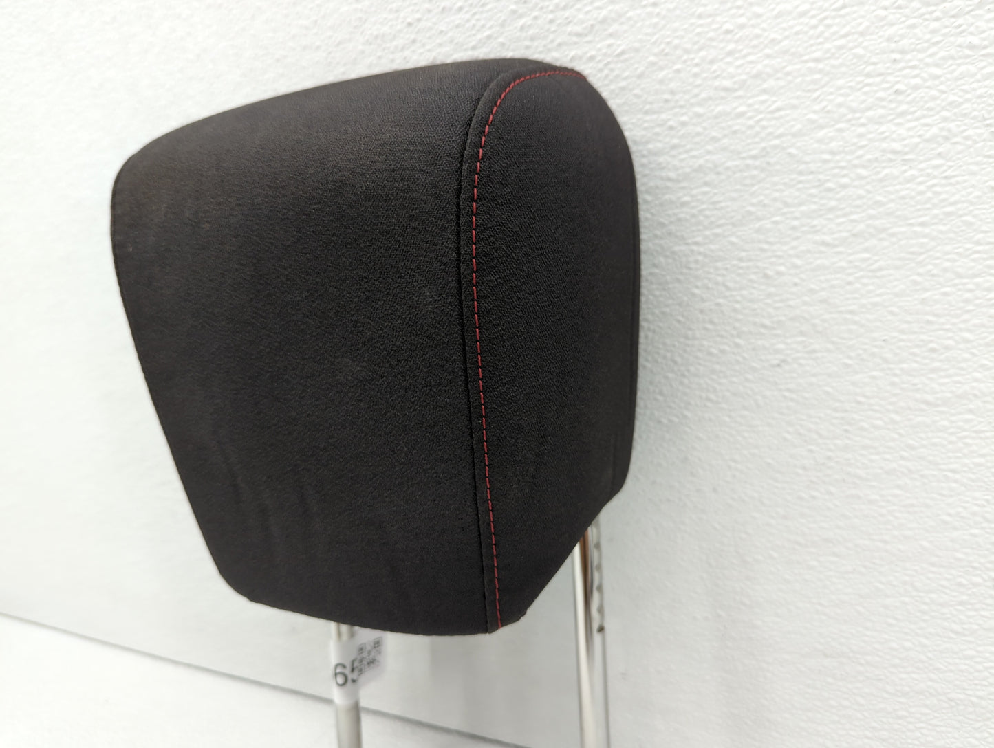2014-2017 Chevrolet Equinox Headrest Head Rest Rear Seat Fits Fits 2014 2015 2016 2017 OEM Used Auto Parts - Oemusedautopart