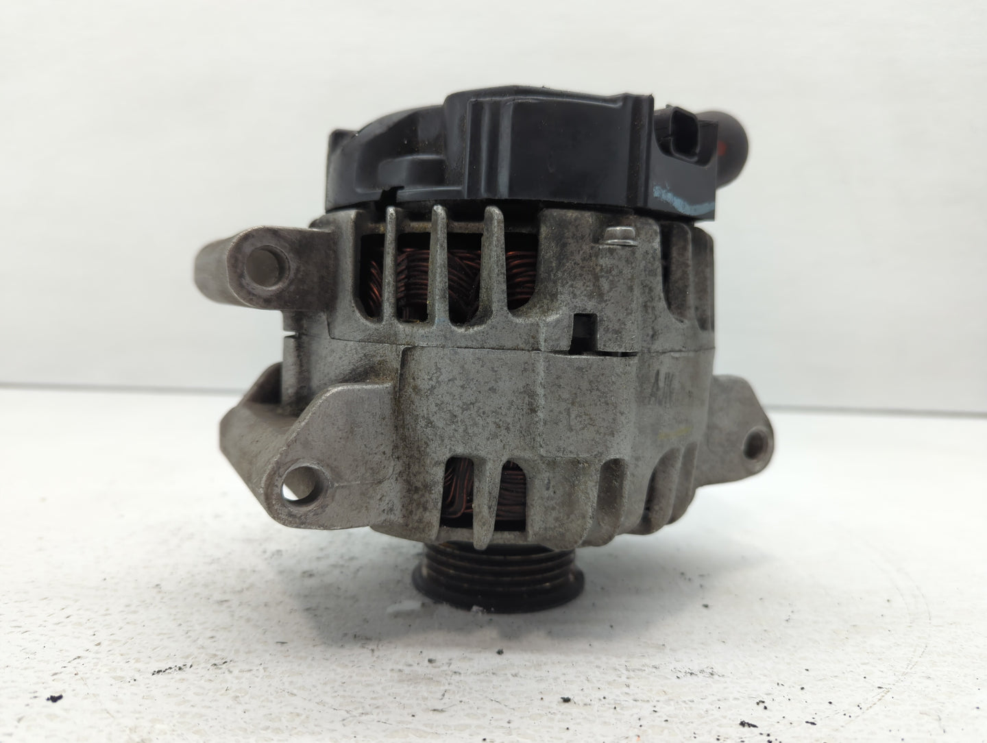 2010-2017 Chevrolet Equinox Alternator Replacement Generator Charging Assembly Engine OEM P/N:2620360 13588328 Fits OEM Used