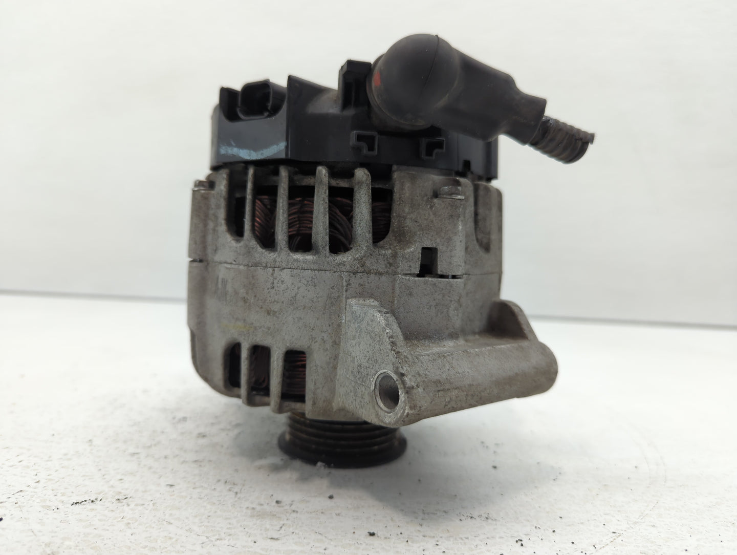 2010-2017 Chevrolet Equinox Alternator Replacement Generator Charging Assembly Engine OEM P/N:2620360 13588328 Fits OEM Used