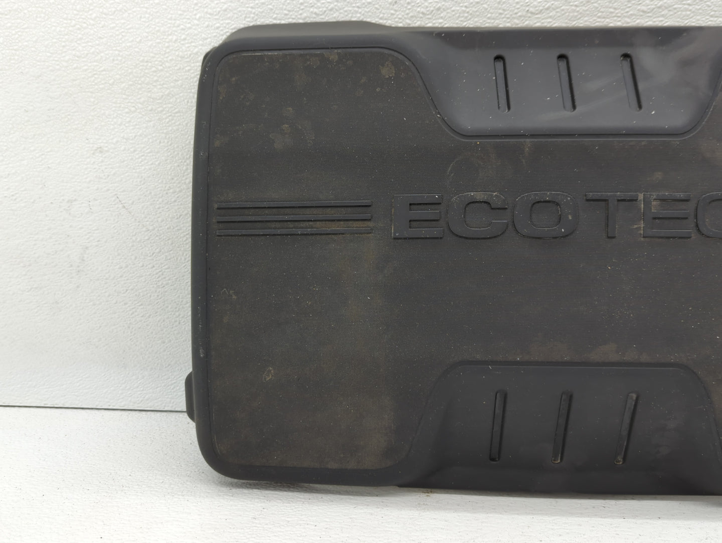 2015 Chevrolet Equinox Engine Cover - Oemusedautoparts1.com