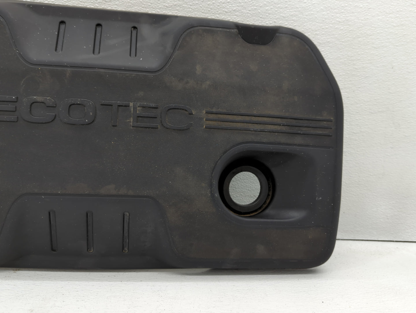 2015 Chevrolet Equinox Engine Cover - Oemusedautoparts1.com