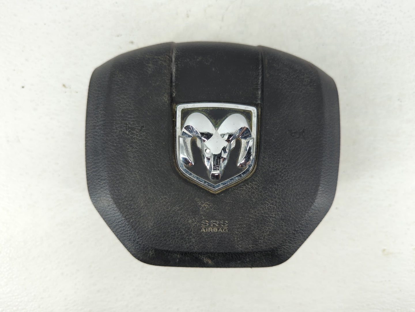 2015 Chevrolet Equinox Air Bag Passenger Right Knee Oem - Oemusedautoparts1.com