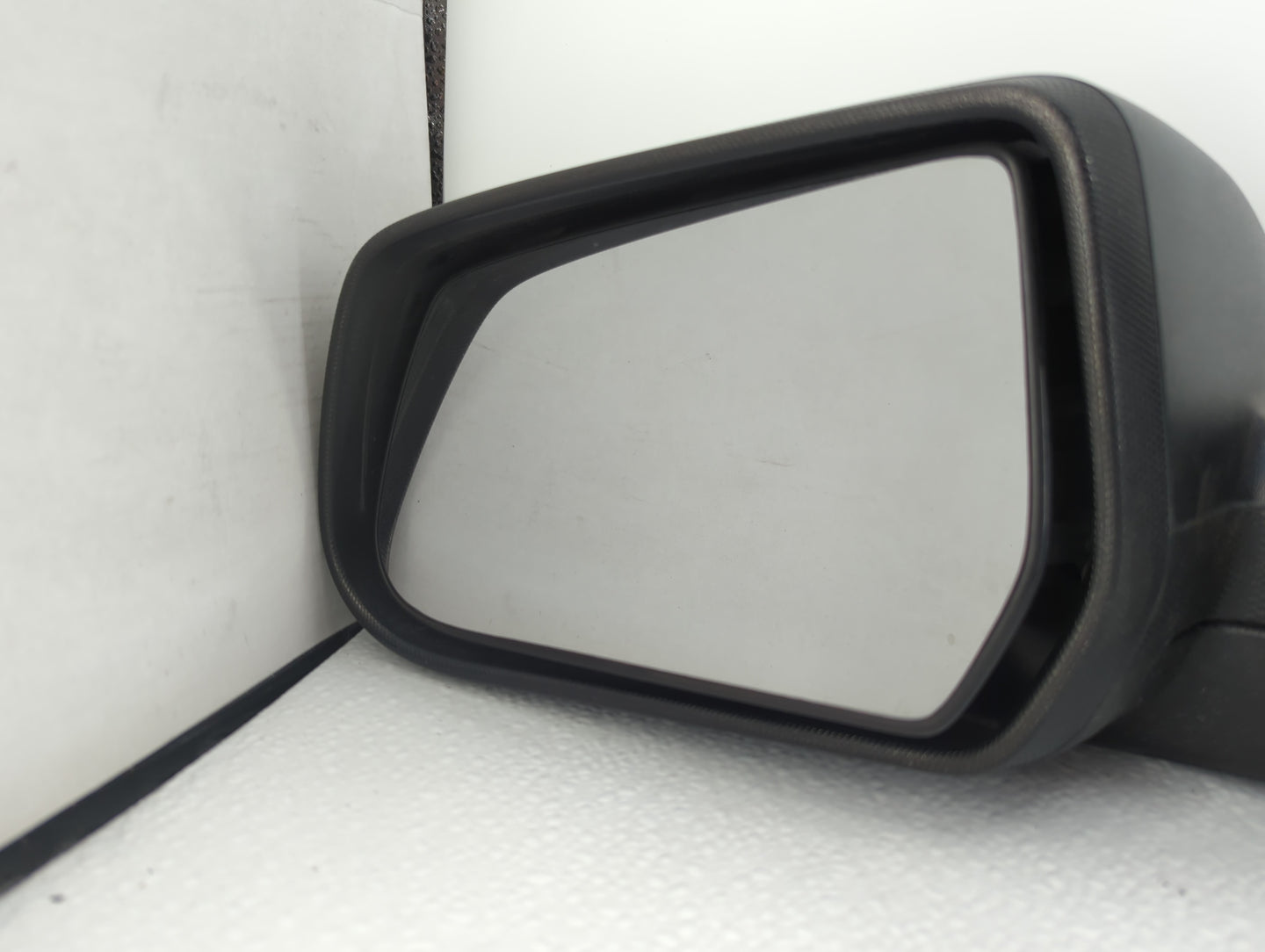 2015-2017 Chevrolet Equinox Driver Side View Mirror - Left Door Mirror OEM Used - Oemusedautoparts1.com