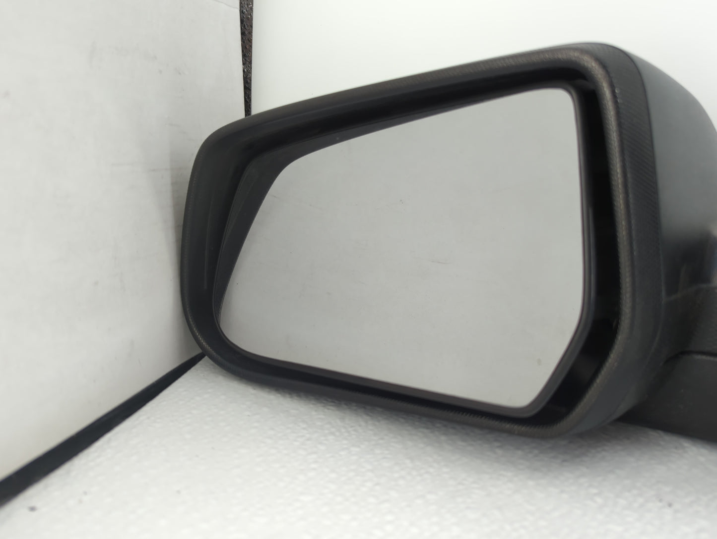 2015-2017 Chevrolet Equinox Driver Side View Mirror - Left Door Mirror OEM Used - Oemusedautoparts1.com