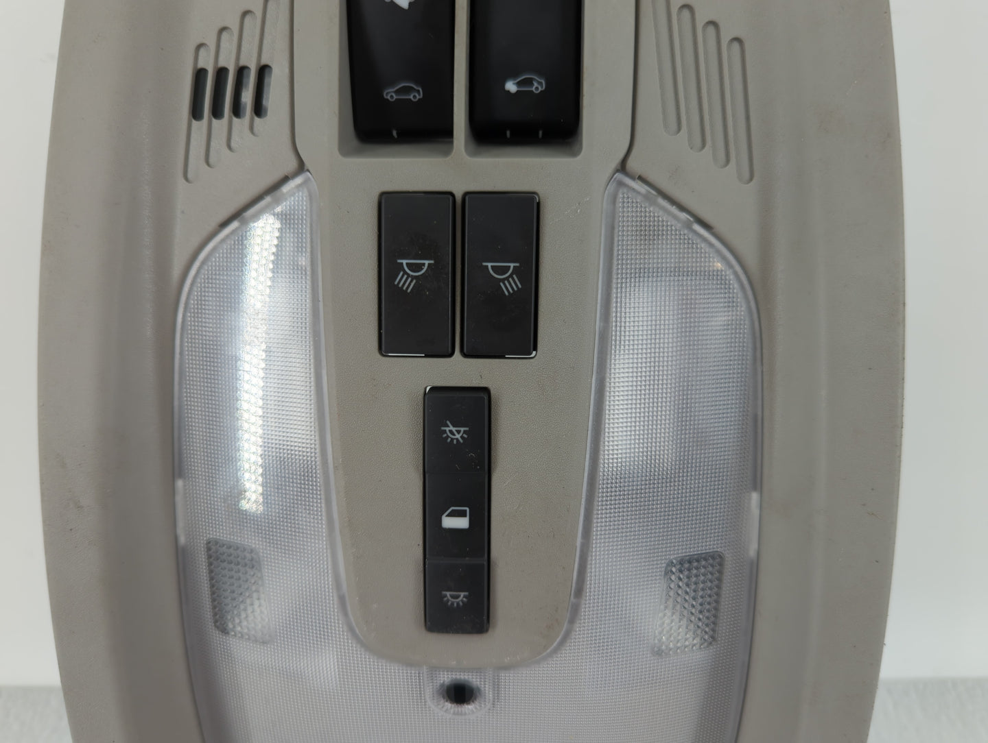 2014-2017 Chevrolet Equinox Overhead Roof Console 623756 - Oemusedautoparts1.com