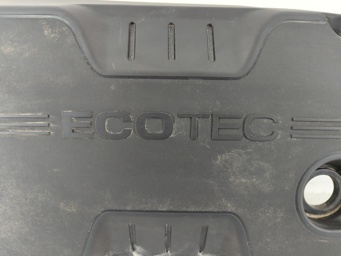 2015 Chevrolet Equinox Engine Cover - Oemusedautoparts1.com