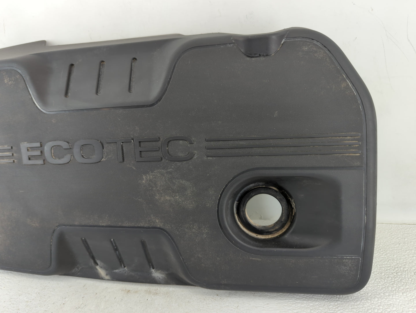 2015 Chevrolet Equinox Engine Cover - Oemusedautoparts1.com