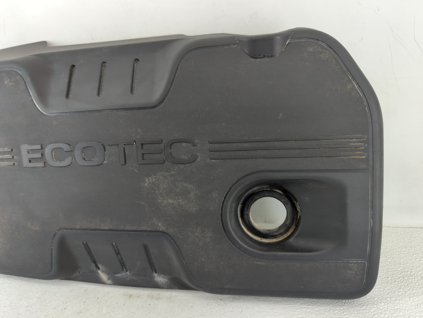 2015 Chevrolet Equinox Engine Cover - Oemusedautoparts1.com