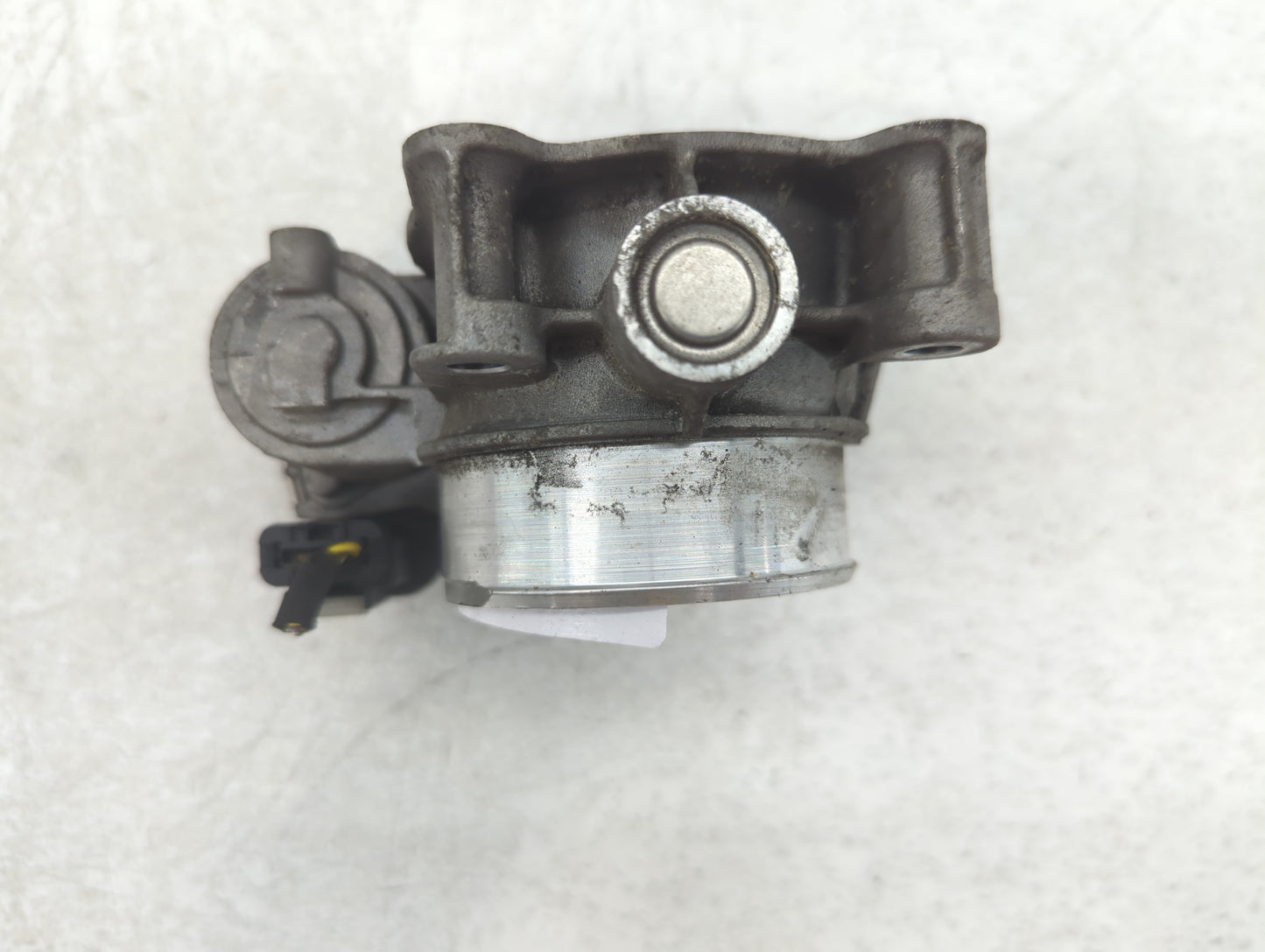 2012-2015 Chevrolet Equinox Throttle Body P/N:12627217DA Fits Fits 2012 2013 2014 2015 OEM Used Auto Parts - Oemusedautopart