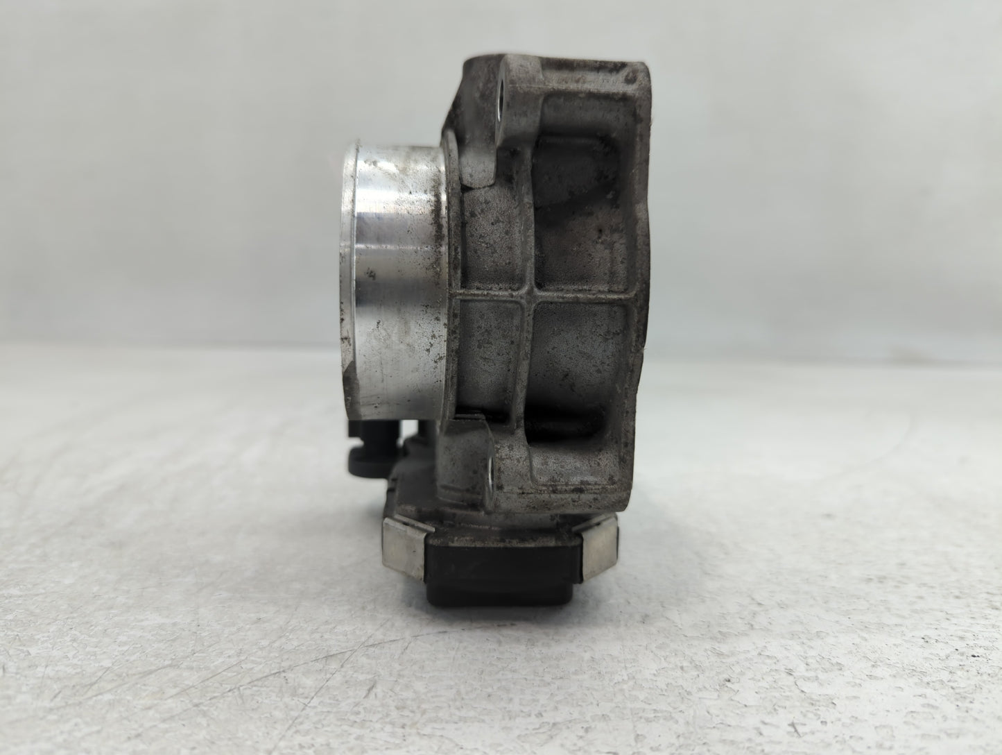 2012-2015 Chevrolet Equinox Throttle Body P/N:12627217DA Fits Fits 2012 2013 2014 2015 OEM Used Auto Parts - Oemusedautopart