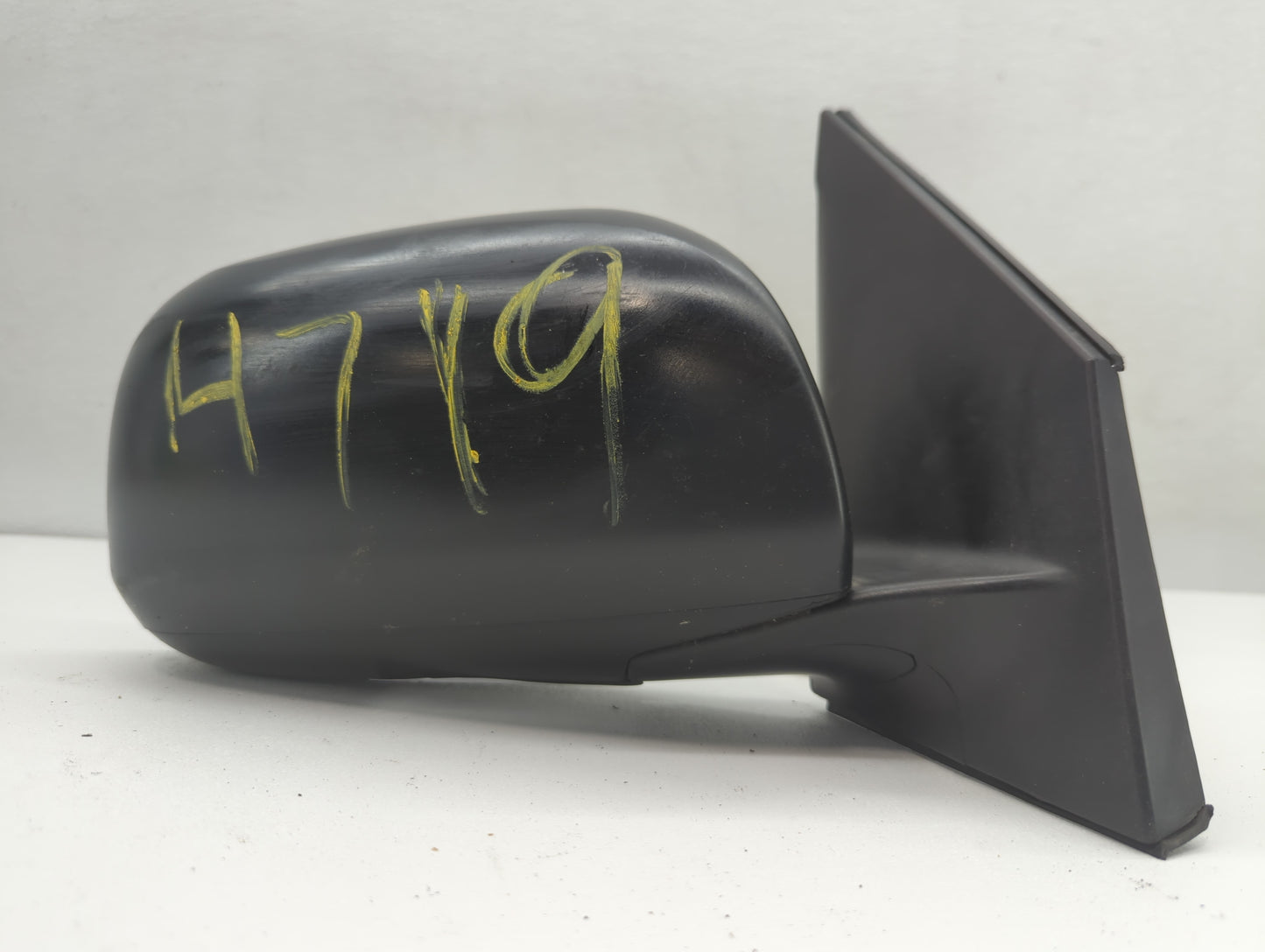 2015-2017 Chevrolet Equinox Driver Left Side View Manual Door Mirror - Oemusedautoparts1.com