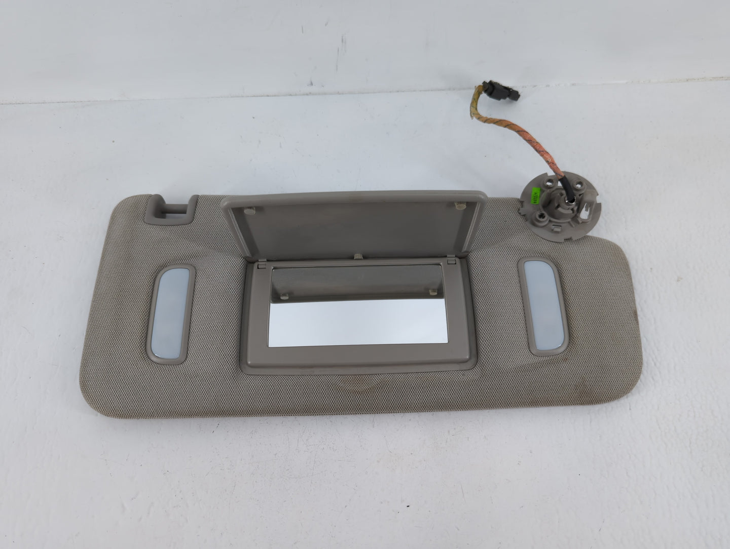 2010-2017 Chevrolet Equinox Sun Visor Shade Replacement Passenger Right Mirror Fits Fits 2010 2011 2012 2013 2014 2015 2016 