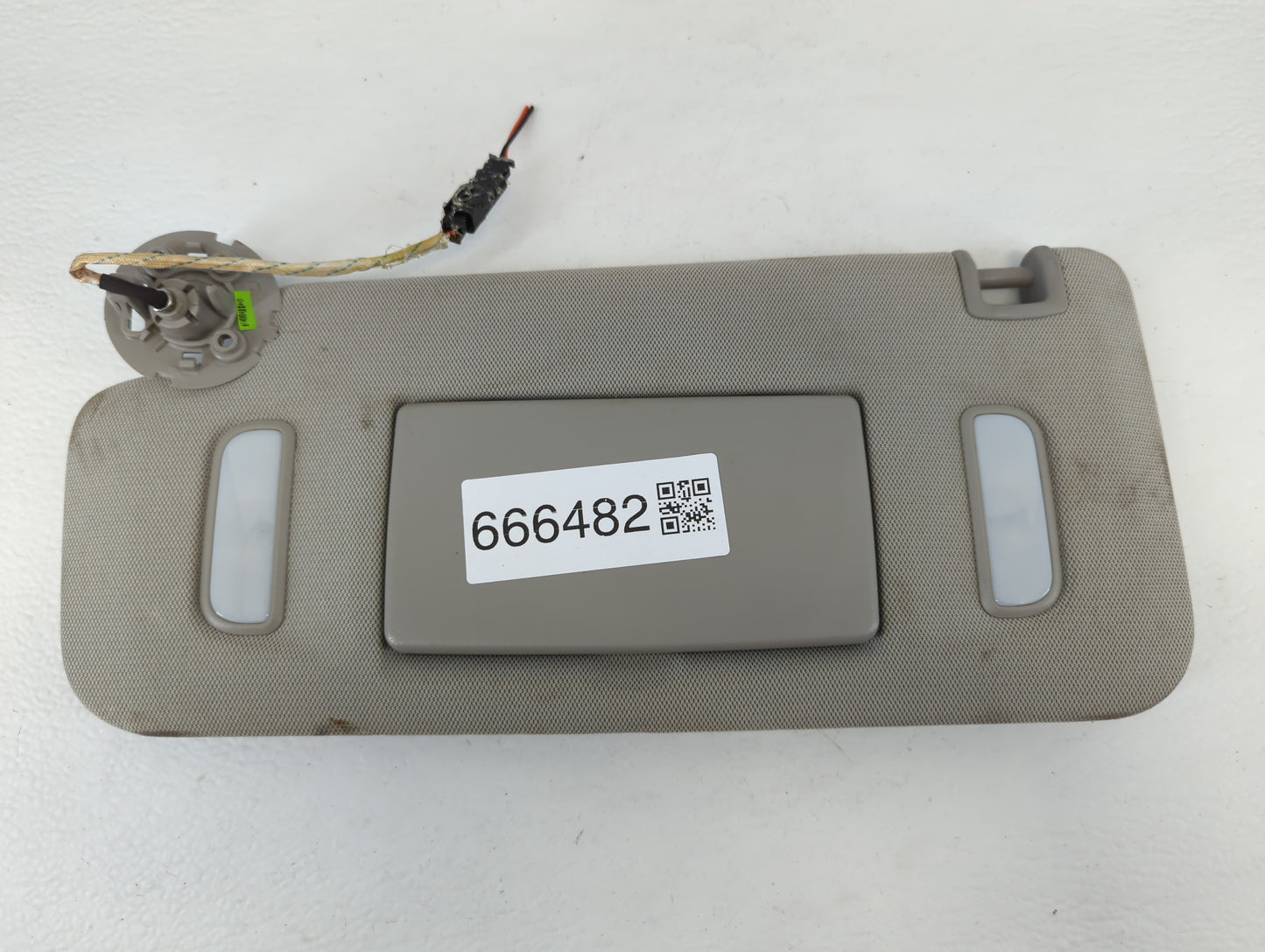 2010-2017 Chevrolet Equinox Sun Visor Shade Replacement Driver Left Mirror Fits Fits 2010 2011 2012 2013 2014 2015 2016 2017