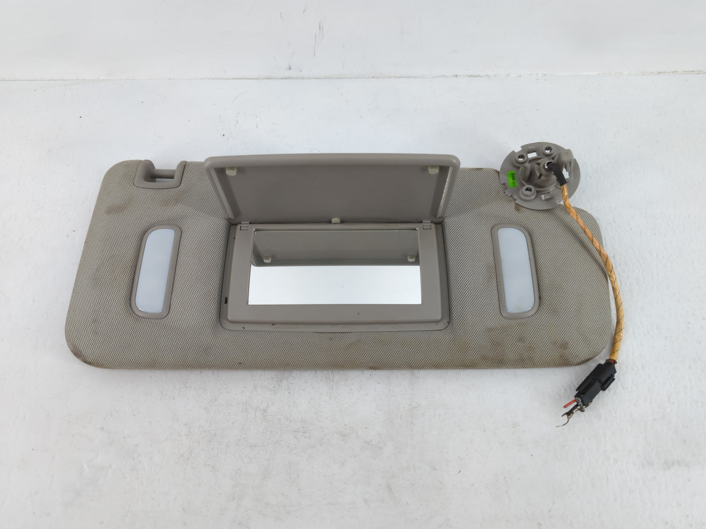 2010-2017 Chevrolet Equinox Sun Visor Shade Replacement Passenger Right Mirror Fits Fits 2010 2011 2012 2013 2014 2015 2016 