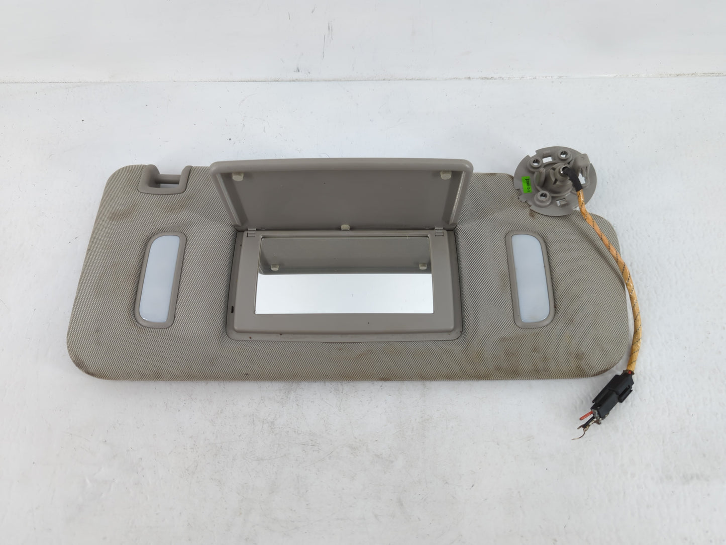 2010-2017 Chevrolet Equinox Sun Visor Shade Replacement Passenger Right Mirror Fits Fits 2010 2011 2012 2013 2014 2015 2016 