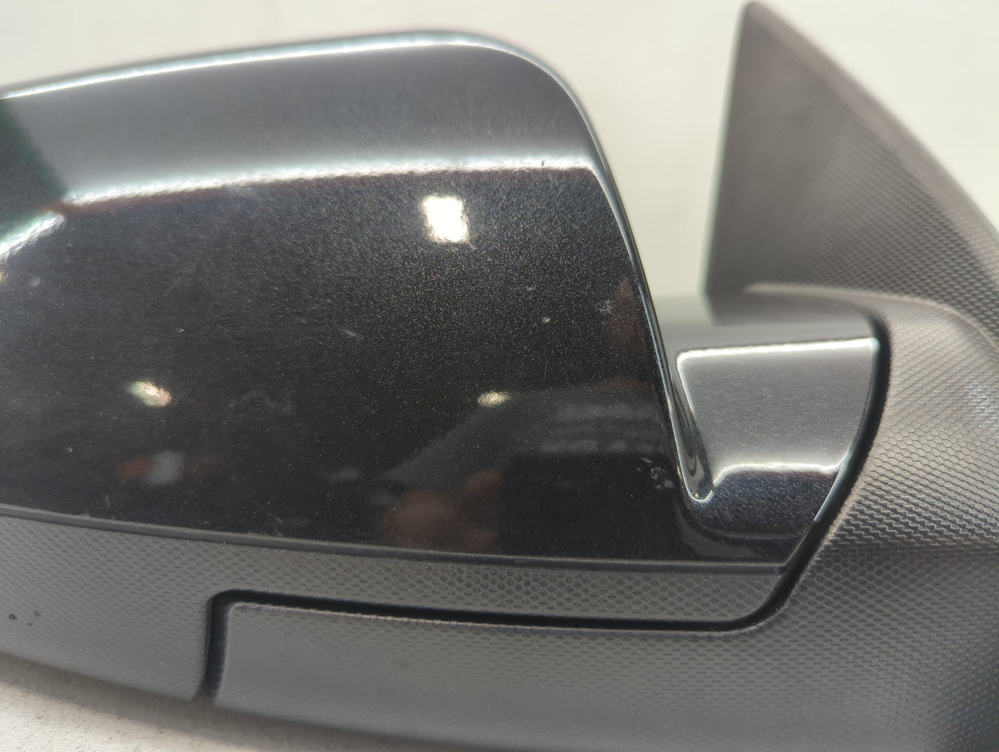 2015-2017 Chevrolet Equinox Passenger Right Side View Manual Door Mirror - Oemusedautoparts1.com