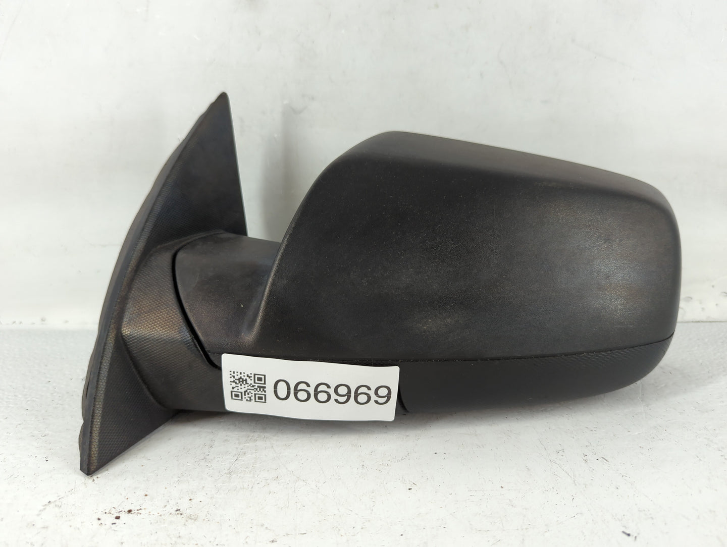 2015-2017 Chevrolet Equinox Driver Side View Mirror - Left Door Mirror OEM Used - Oemusedautoparts1.com