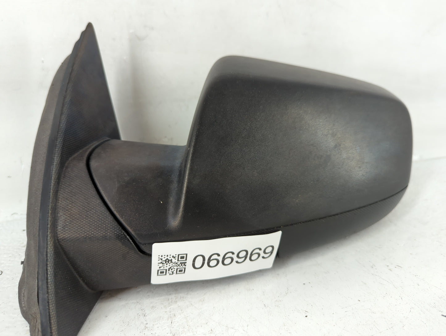 2015-2017 Chevrolet Equinox Driver Side View Mirror - Left Door Mirror OEM Used - Oemusedautoparts1.com