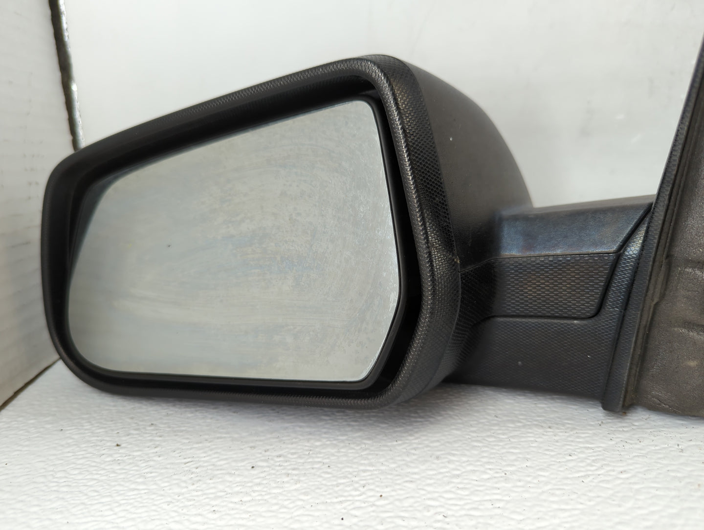 2015-2017 Chevrolet Equinox Driver Side View Mirror - Left Door Mirror OEM Used - Oemusedautoparts1.com