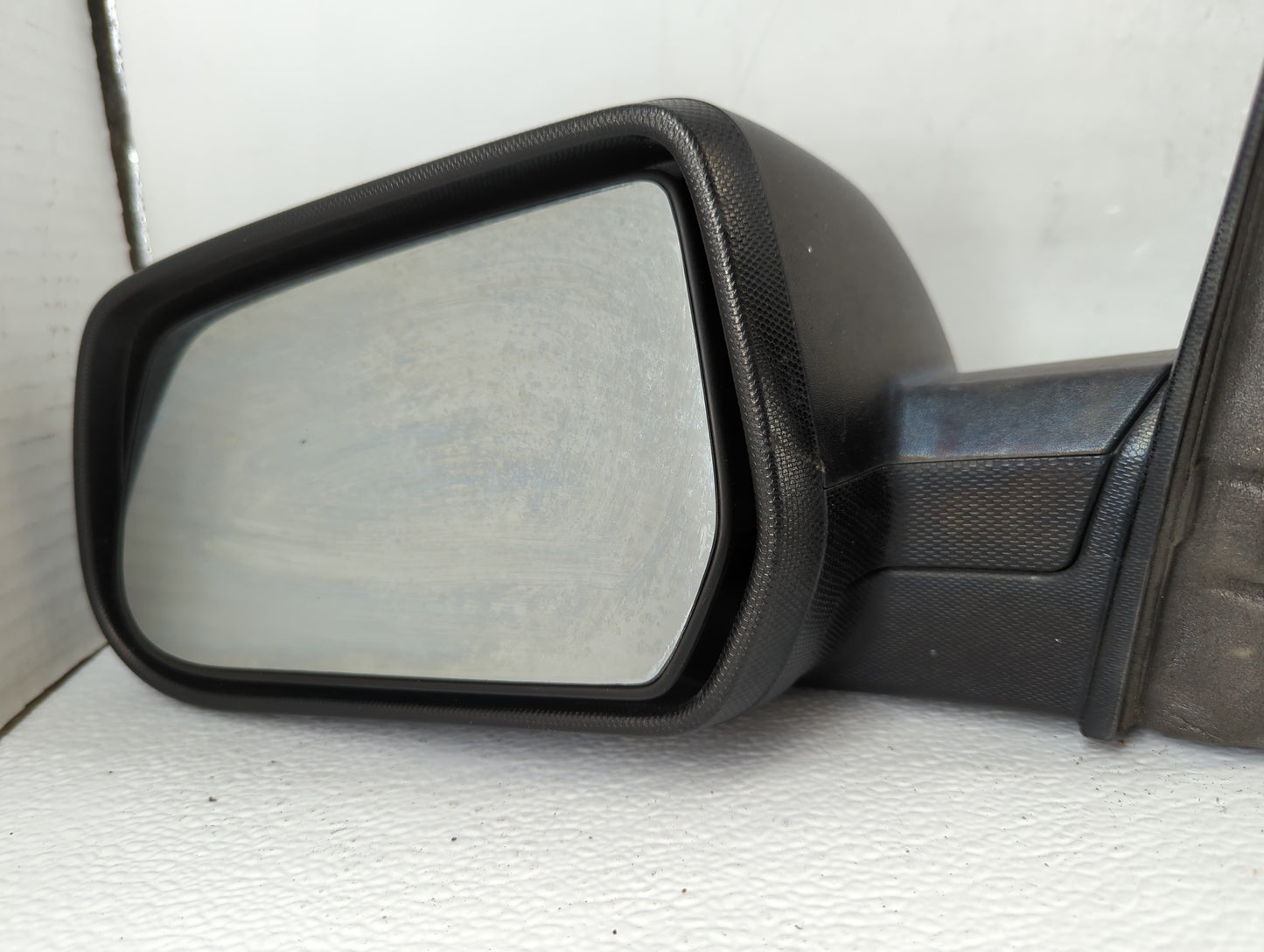 2015-2017 Chevrolet Equinox Driver Side View Mirror - Left Door Mirror OEM Used - Oemusedautoparts1.com