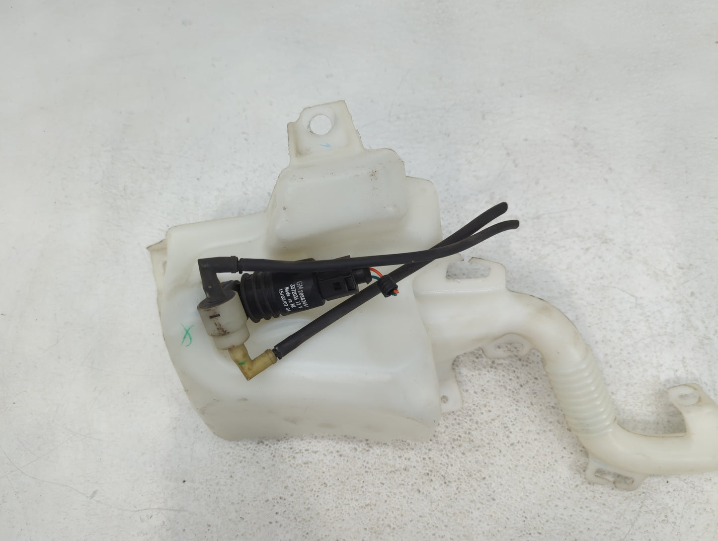 2010-2017 Chevrolet Equinox Windshield Washer Fluid Reservoir Bottle Oem - Oemusedautoparts1.com