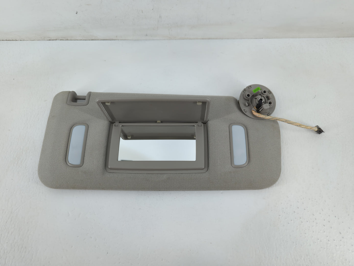 2010-2017 Chevrolet Equinox Sun Visor Shade Replacement Passenger Right Mirror Fits Fits 2010 2011 2012 2013 2014 2015 2016 