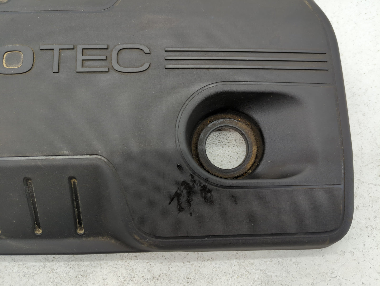 2015 Chevrolet Equinox Engine Cover - Oemusedautoparts1.com