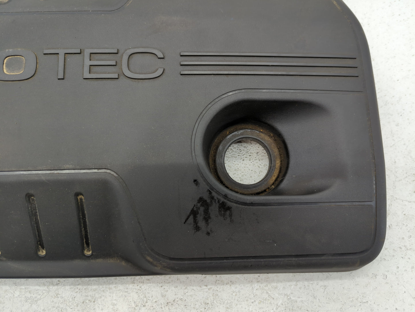 2015 Chevrolet Equinox Engine Cover - Oemusedautoparts1.com