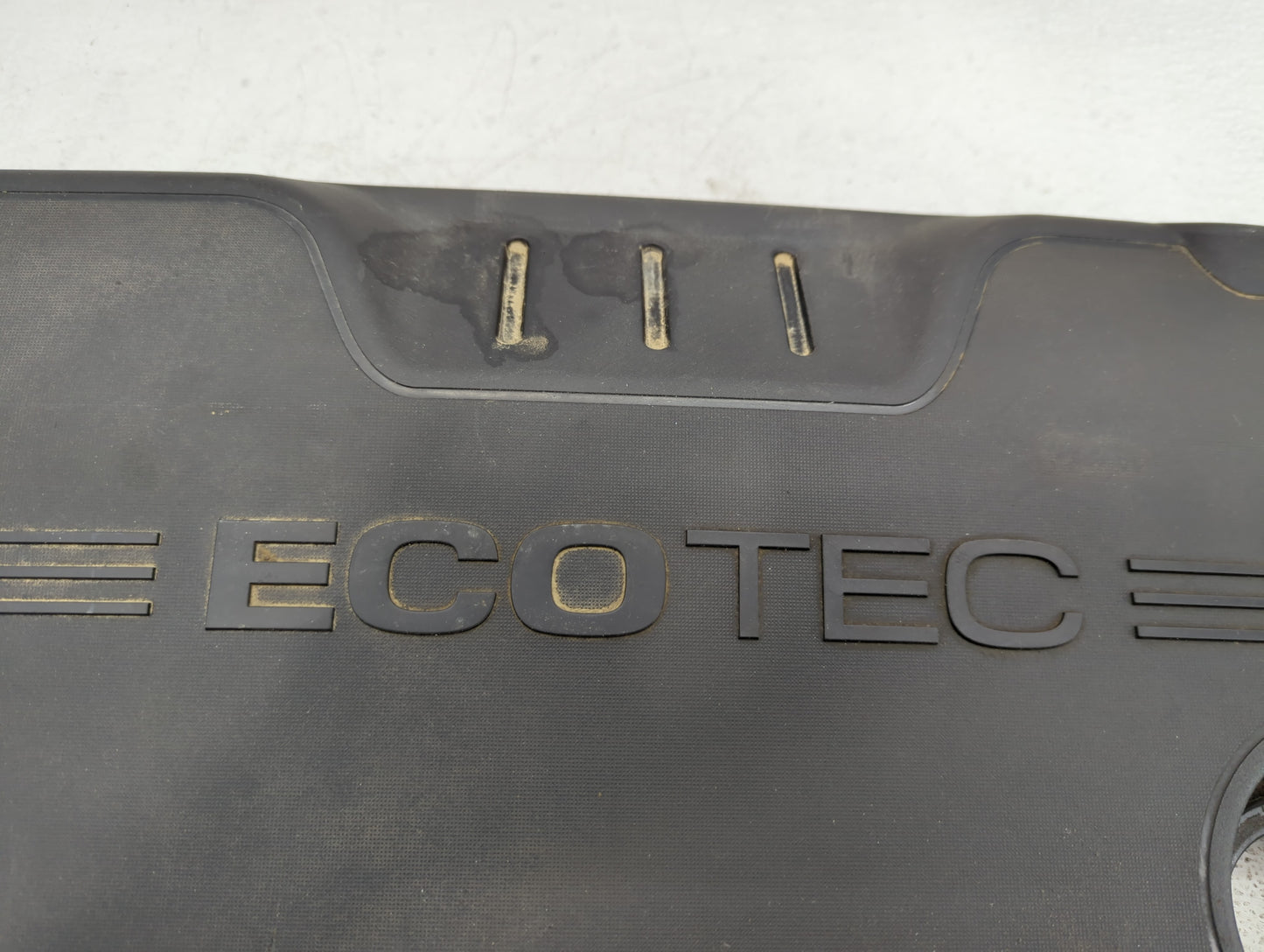 2015 Chevrolet Equinox Engine Cover - Oemusedautoparts1.com
