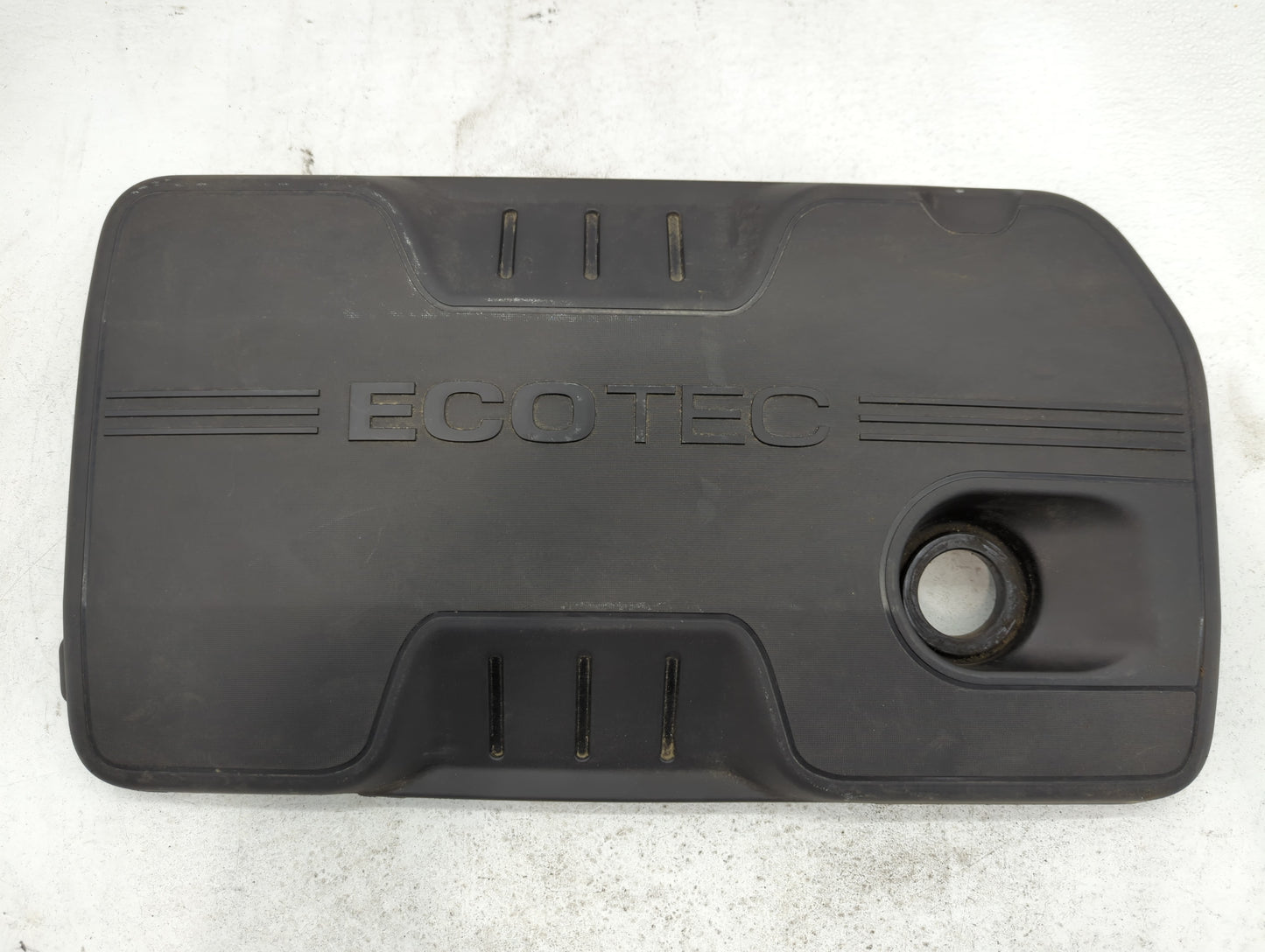 2015 Chevrolet Equinox Engine Cover - Oemusedautoparts1.com