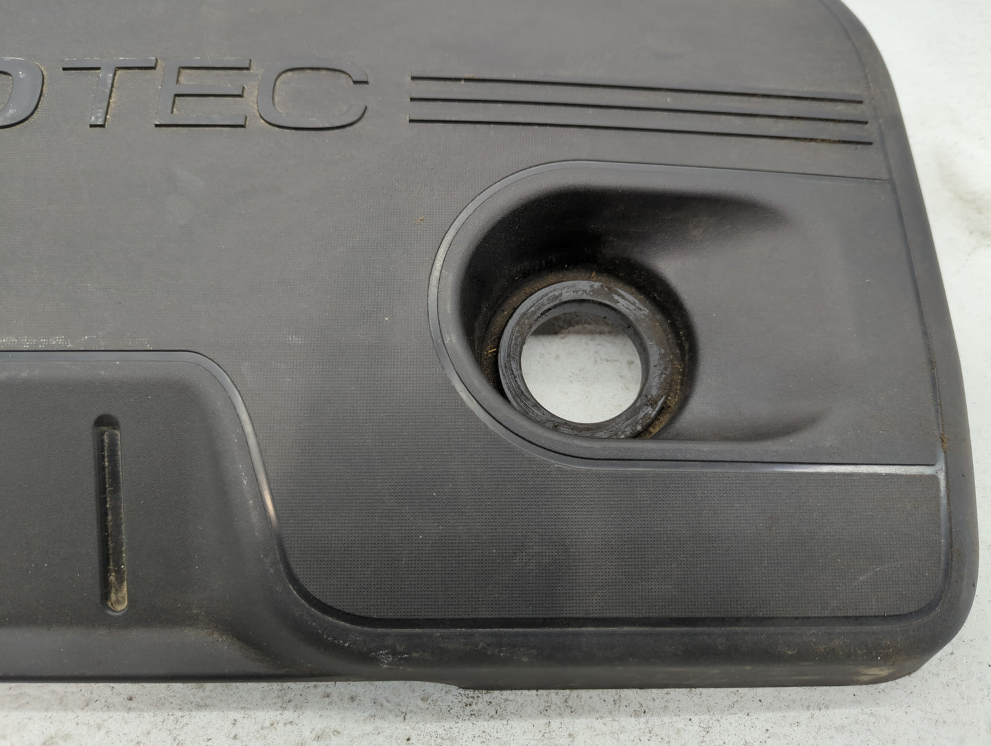 2015 Chevrolet Equinox Engine Cover - Oemusedautoparts1.com