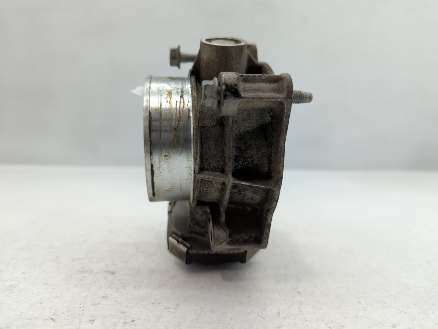 2012-2015 Chevrolet Equinox Throttle Body P/N:12632101CA Fits Fits 2012 2013 2014 2015 OEM Used Auto Parts - Oemusedautopart