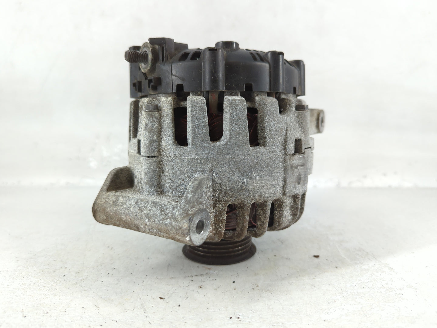 2010-2017 Chevrolet Equinox Alternator Replacement Generator Charging Assembly Engine OEM P/N:2620360 13588328 Fits OEM Used