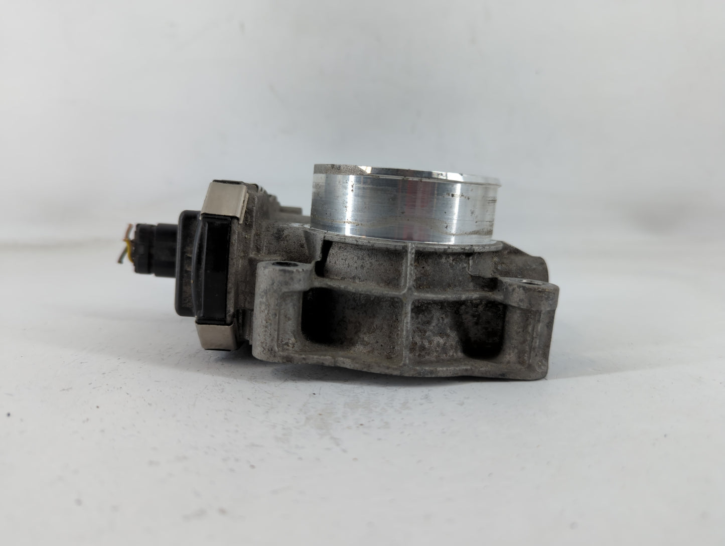 2012-2015 Chevrolet Equinox Throttle Body P/N:12632101CA Fits Fits 2012 2013 2014 2015 OEM Used Auto Parts - Oemusedautopart