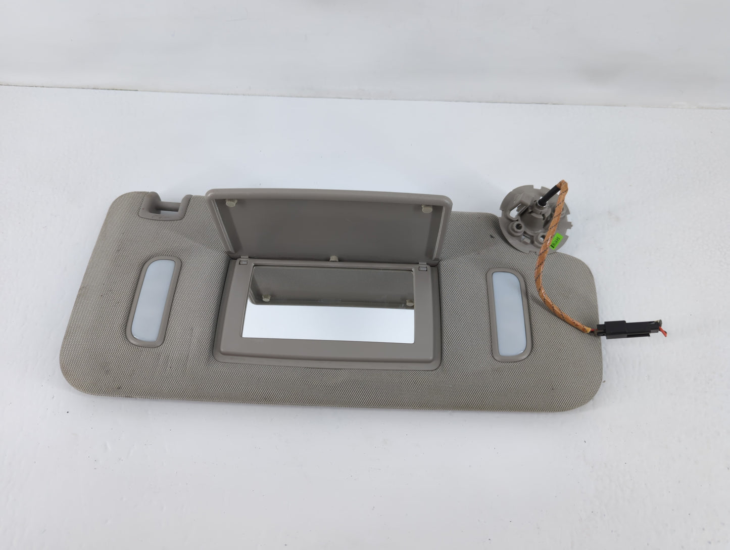 2010-2017 Chevrolet Equinox Sun Visor Shade Replacement Passenger Right Mirror Fits Fits 2010 2011 2012 2013 2014 2015 2016 