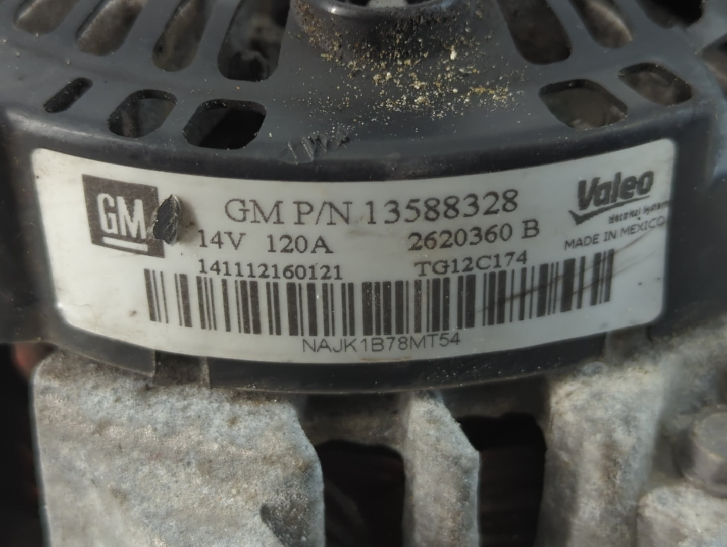 2010-2017 Chevrolet Equinox Alternator Replacement Generator Charging Assembly Engine OEM P/N:2620360B 13588328 Fits OEM Use