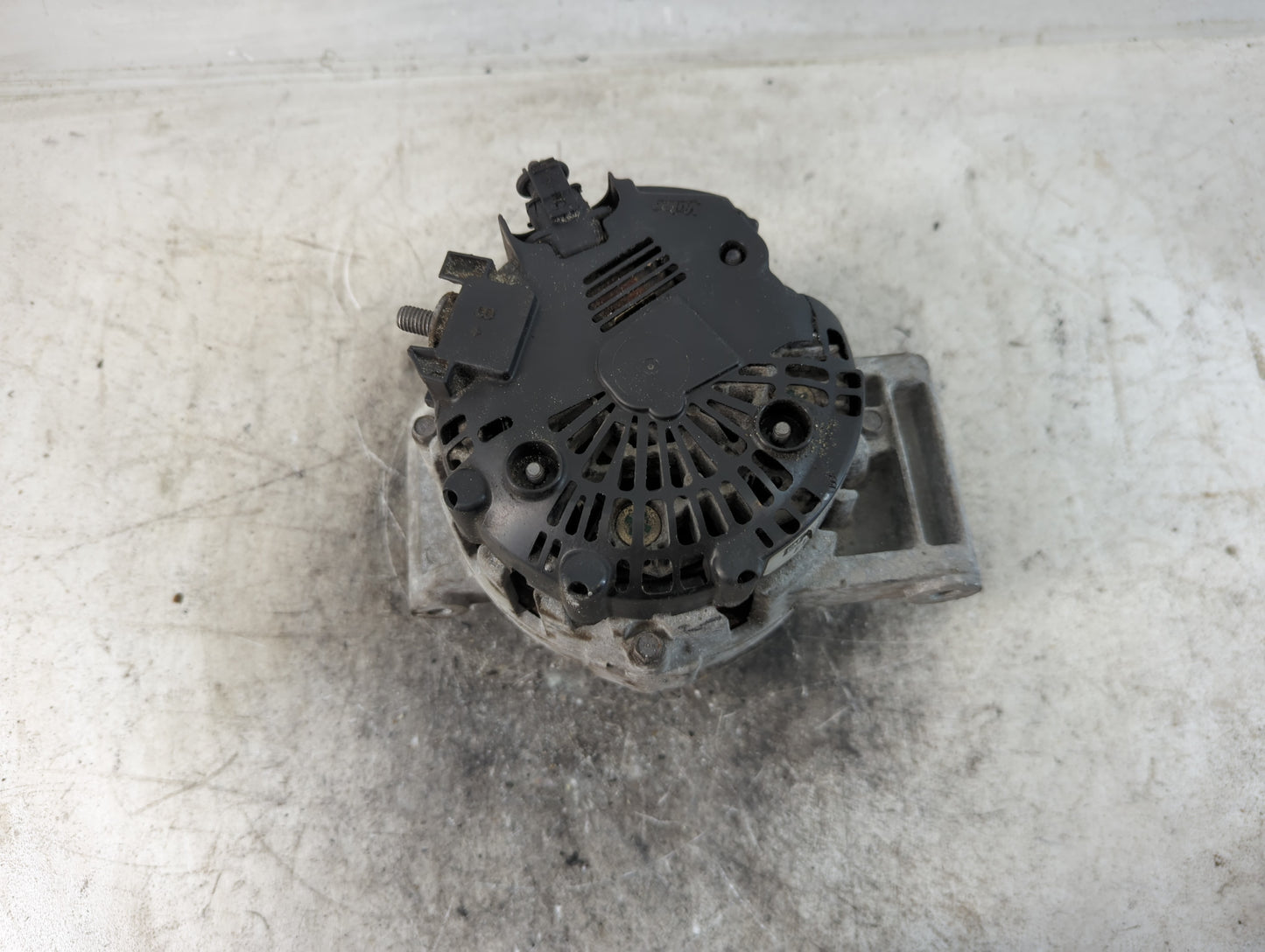 2010-2017 Chevrolet Equinox Alternator Replacement Generator Charging Assembly Engine OEM P/N:2620360B 13588328 Fits OEM Use