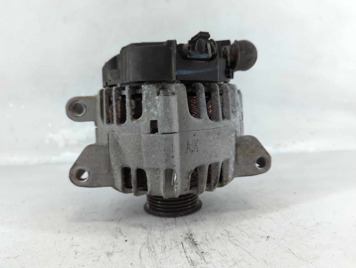 2010-2017 Chevrolet Equinox Alternator Replacement Generator Charging Assembly Engine OEM P/N:2620360 13588328 Fits OEM Used