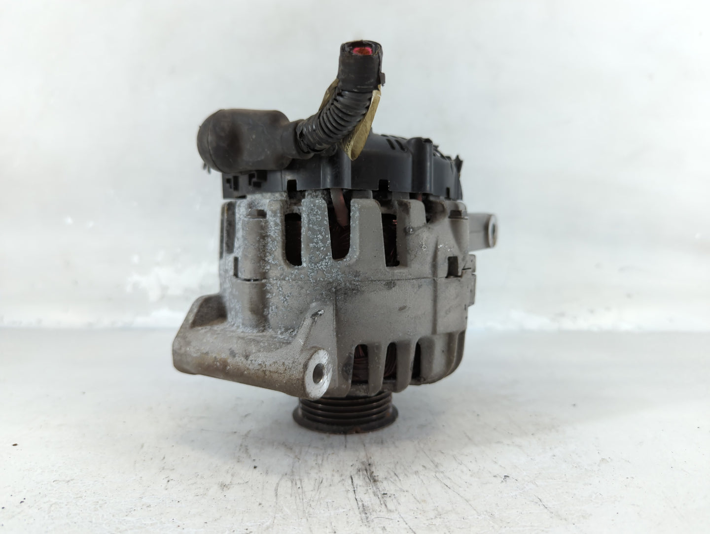2010-2017 Chevrolet Equinox Alternator Replacement Generator Charging Assembly Engine OEM P/N:2620360 13588328 Fits OEM Used