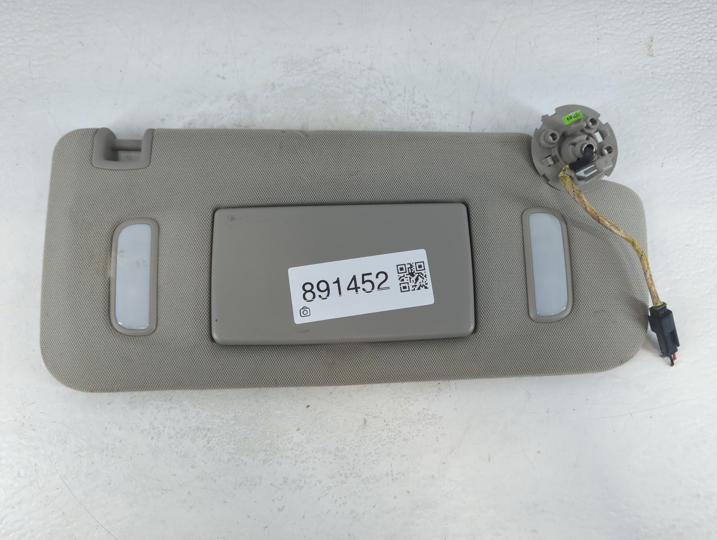 2010-2017 Chevrolet Equinox Sun Visor Shade Replacement Passenger Right Mirror Fits Fits 2010 2011 2012 2013 2014 2015 2016 