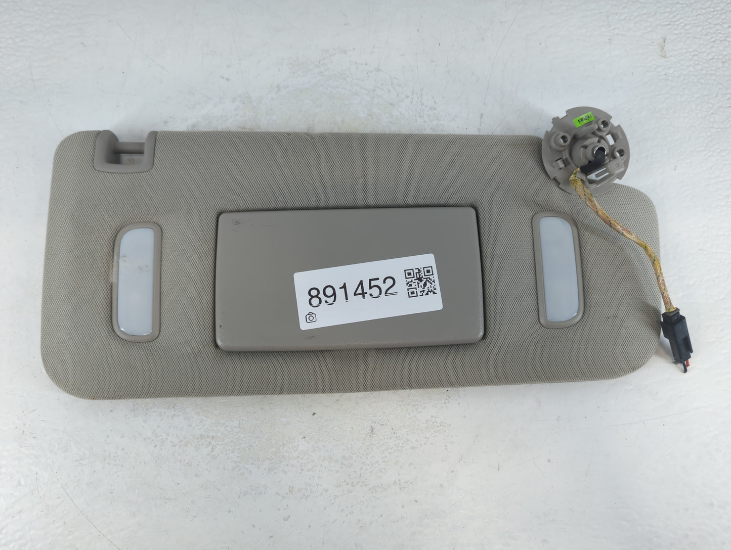 2010-2017 Chevrolet Equinox Sun Visor Shade Replacement Passenger Right Mirror Fits Fits 2010 2011 2012 2013 2014 2015 2016 